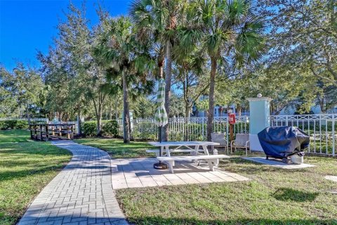 Condo in Port Charlotte, Florida, 3 bedrooms № 2228256 - photo 10