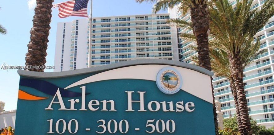 Condo à Sunny Isles Beach, Floride, 2 chambres  № 2348802