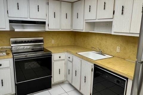 Copropriété à louer à Sunny Isles Beach, Floride: 2 chambres, 126.07 m2 № 2348802 - photo 11