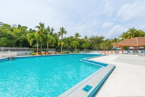 Copropriété à louer à Sunny Isles Beach, Floride: 2 chambres, 126.07 m2 № 2348802 - photo 17