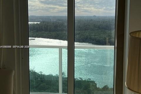 Copropriété à louer à Sunny Isles Beach, Floride: 2 chambres, 126.07 m2 № 2348802 - photo 15