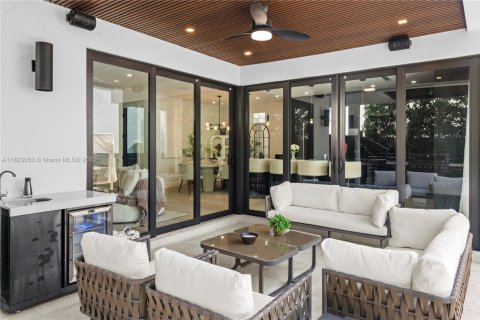 Villa ou maison à vendre à Miami, Floride: 6 chambres № 1975845 - photo 19