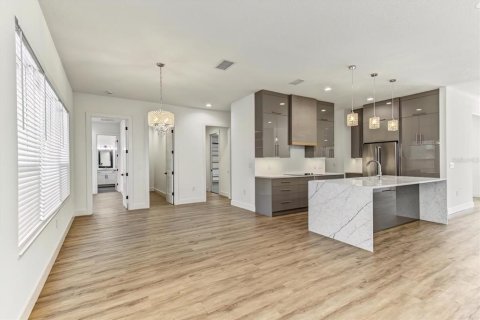 Villa ou maison à vendre à Altamonte Springs, Floride: 4 chambres, 274.43 m2 № 2399436 - photo 21