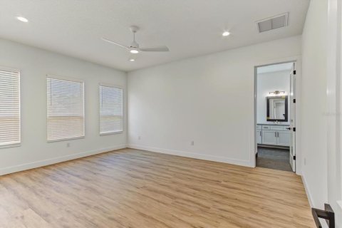 Villa ou maison à vendre à Altamonte Springs, Floride: 4 chambres, 274.43 m2 № 2399436 - photo 22