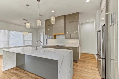 Villa ou maison à vendre à Altamonte Springs, Floride: 4 chambres, 274.43 m2 № 2399436 - photo 18