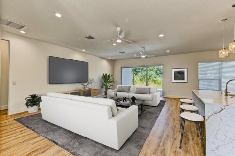 Villa ou maison à vendre à Altamonte Springs, Floride: 4 chambres, 274.43 m2 № 2399436 - photo 5