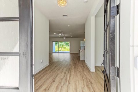 Villa ou maison à vendre à Altamonte Springs, Floride: 4 chambres, 274.43 m2 № 2399436 - photo 13