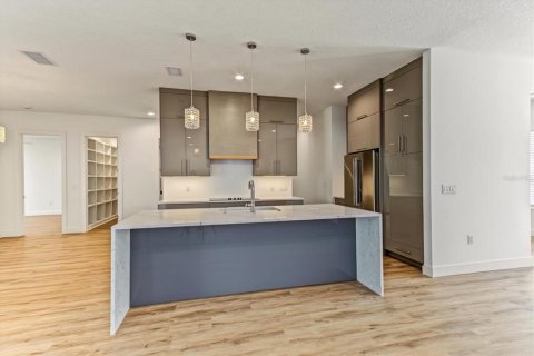 Villa ou maison à vendre à Altamonte Springs, Floride: 4 chambres, 274.43 m2 № 2399436 - photo 19