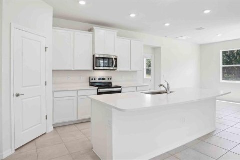 House in Brooksville, Florida 4 bedrooms, 263.47 sq.m. № 1750984 - photo 8