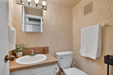 Condominio en venta en Deerfield Beach, Florida, 1 dormitorio, 65.03 m2 № 1931752 - foto 17