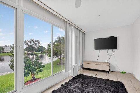 Condominio en venta en Deerfield Beach, Florida, 1 dormitorio, 65.03 m2 № 1931752 - foto 6