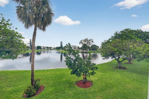 Condominio en venta en Deerfield Beach, Florida, 1 dormitorio, 65.03 m2 № 1931752 - foto 4