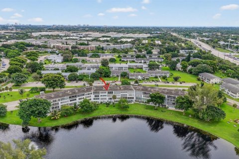Condominio en venta en Deerfield Beach, Florida, 1 dormitorio, 65.03 m2 № 1931752 - foto 24