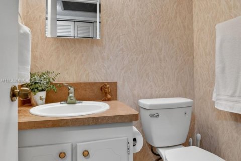 Condominio en venta en Deerfield Beach, Florida, 1 dormitorio, 65.03 m2 № 1931752 - foto 18