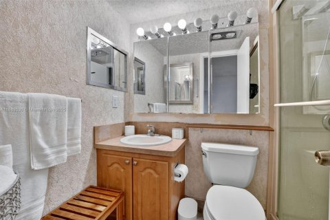 Condominio en venta en Deerfield Beach, Florida, 1 dormitorio, 65.03 m2 № 1931752 - foto 22