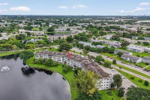 Condominio en venta en Deerfield Beach, Florida, 1 dormitorio, 65.03 m2 № 1931752 - foto 3