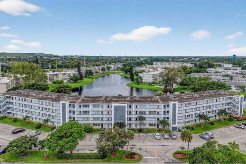 Condominio en venta en Deerfield Beach, Florida, 1 dormitorio, 65.03 m2 № 1931752 - foto 25