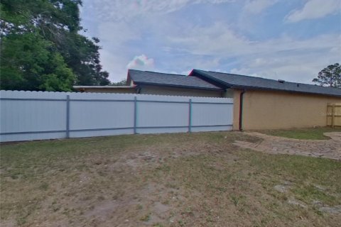 Villa ou maison à louer à Tampa, Floride: 2 chambres, 140.84 m2 № 2117662 - photo 14