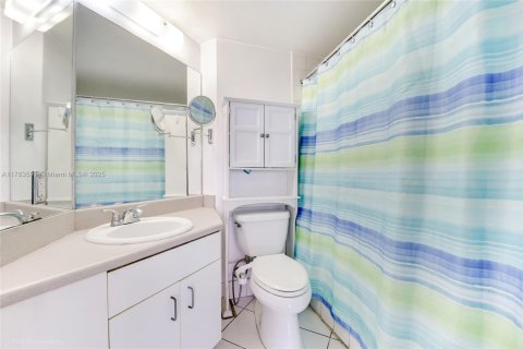 Copropriété à vendre à Miami, Floride: 2 chambres, 116.78 m2 № 1715992 - photo 18