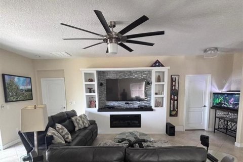 House in Winter Garden, Florida 3 bedrooms, 170.94 sq.m. № 2211264 - photo 21