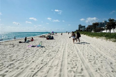 Condominio en venta en Miami Beach, Florida, 37.16 m2 № 1868215 - foto 4