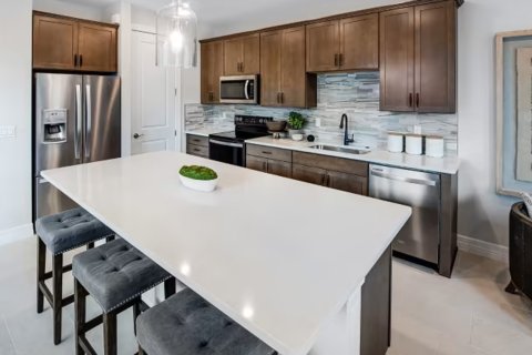Townhouse in OCEAN COVE in Stuart, Florida 3 bedrooms, 152 sq.m. № 64168 - photo 1