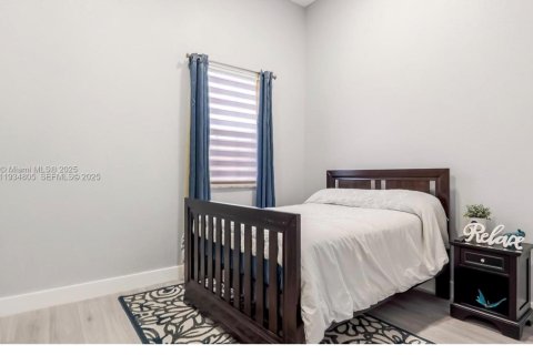 Adosado en alquiler en Pembroke Pines, Florida, 4 dormitorios, 213.68 m2 № 1993022 - foto 17