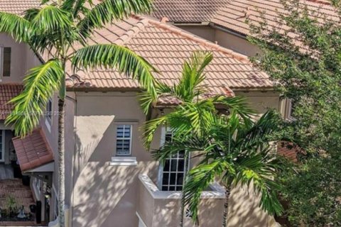 Adosado en alquiler en Pembroke Pines, Florida, 4 dormitorios, 213.68 m2 № 1993022 - foto 2