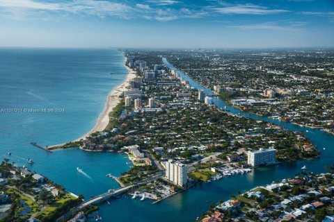 Propiedad comercial en venta en Pompano Beach, Florida № 1979399 - foto 19