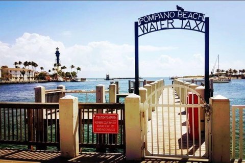 Propiedad comercial en venta en Pompano Beach, Florida № 1979399 - foto 18