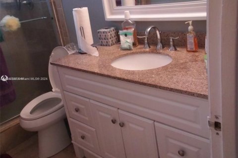 Propiedad comercial en venta en Pompano Beach, Florida № 1979399 - foto 9