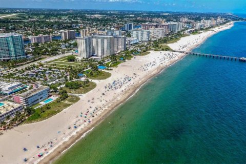 Propiedad comercial en venta en Pompano Beach, Florida № 1979399 - foto 11