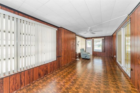 House in Saint Petersburg, Florida 2 bedrooms, 117.34 sq.m. № 2216125 - photo 19