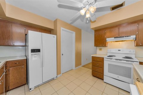 House in Saint Petersburg, Florida 2 bedrooms, 117.34 sq.m. № 2216125 - photo 16