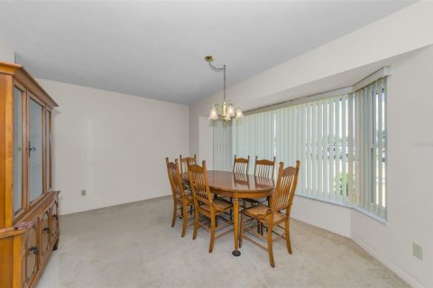 House in Saint Petersburg, Florida 2 bedrooms, 117.34 sq.m. № 2216125 - photo 14