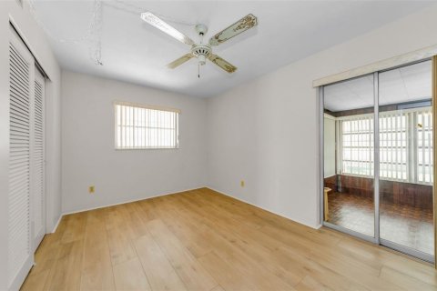 House in Saint Petersburg, Florida 2 bedrooms, 117.34 sq.m. № 2216125 - photo 25