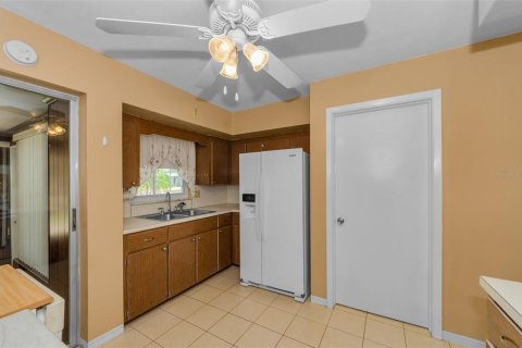 House in Saint Petersburg, Florida 2 bedrooms, 117.34 sq.m. № 2216125 - photo 18