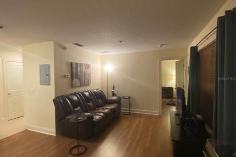 Apartamento en alquiler en Orlando, Florida, 1 dormitorio, 92.9 m2 № 1913513 - foto 4