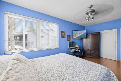 House in Miami, Florida 3 bedrooms, 121.33 sq.m. № 1685735 - photo 21