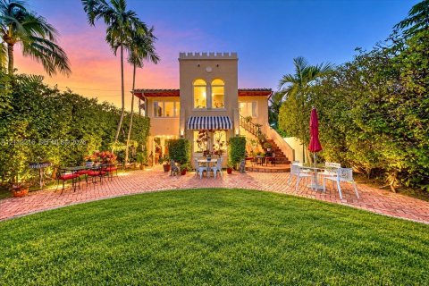 Villa ou maison à vendre à Miami Beach, Floride: 3 chambres, 144.37 m2 № 2431418 - photo 3
