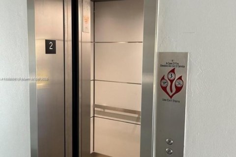 Купить кондоминиум в Лодердейл-бай-те-Си, Флорида 2 спальни, 92.9м2, № 1880059 - фото 23