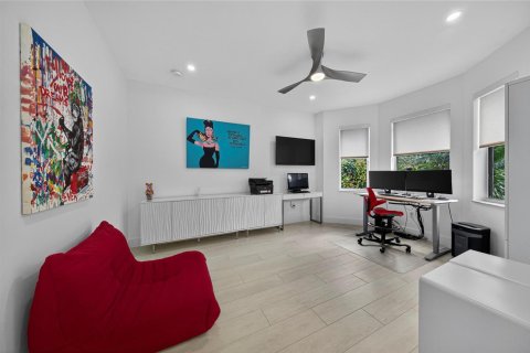 House in Wilton Manors, Florida 3 bedrooms, 188.59 sq.m. № 2187126 - photo 29