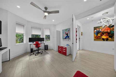House in Wilton Manors, Florida 3 bedrooms, 188.59 sq.m. № 2187126 - photo 30