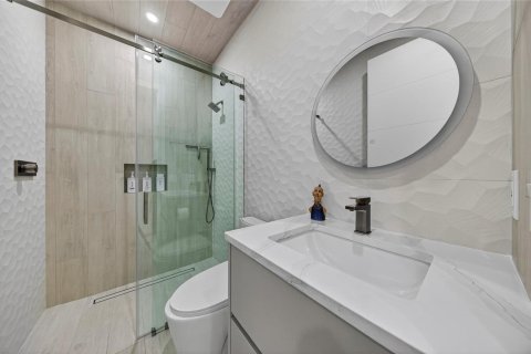 House in Wilton Manors, Florida 3 bedrooms, 188.59 sq.m. № 2187126 - photo 26