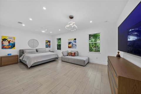 House in Wilton Manors, Florida 3 bedrooms, 188.59 sq.m. № 2187126 - photo 17