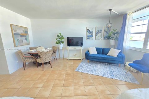 Condominio en venta en Miami Beach, Florida, 52.49 m2 № 2029245 - foto 7