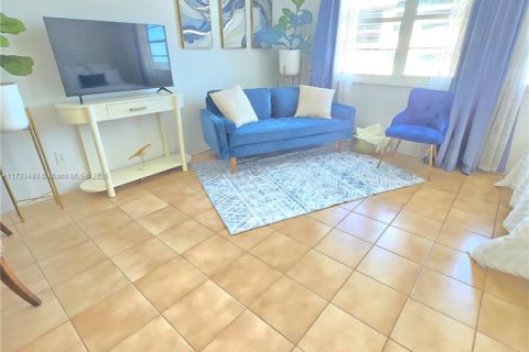 Condominio en venta en Miami Beach, Florida, 52.49 m2 № 2029245 - foto 4