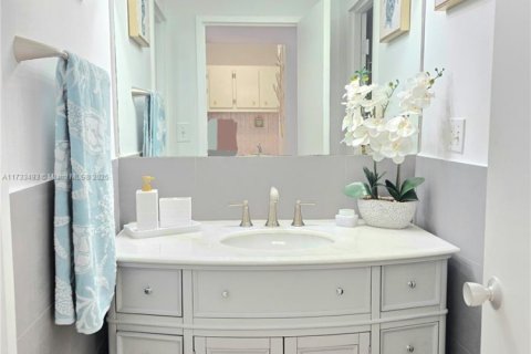 Condominio en venta en Miami Beach, Florida, 52.49 m2 № 2029245 - foto 9