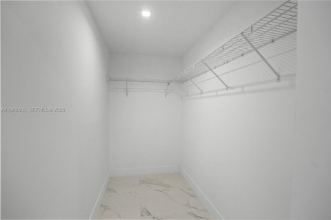 Купить виллу или дом в Форт-Лодердейл, Флорида 4 спальни, 154.59м2, № 2024088 - фото 15