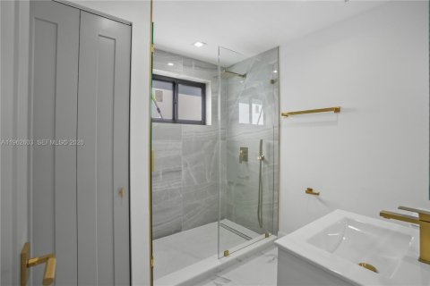 Купить виллу или дом в Форт-Лодердейл, Флорида 4 спальни, 154.59м2, № 2024088 - фото 18